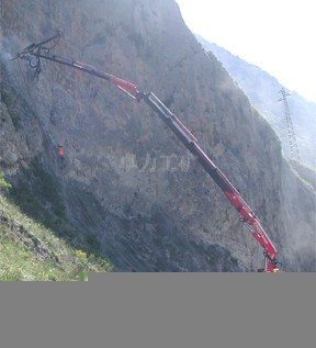 配裝于混凝土噴射機 (意大利)